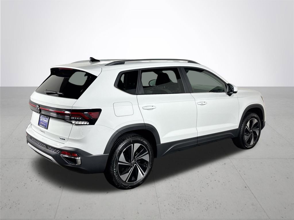 New 2025 Volkswagen Taos SE image 6