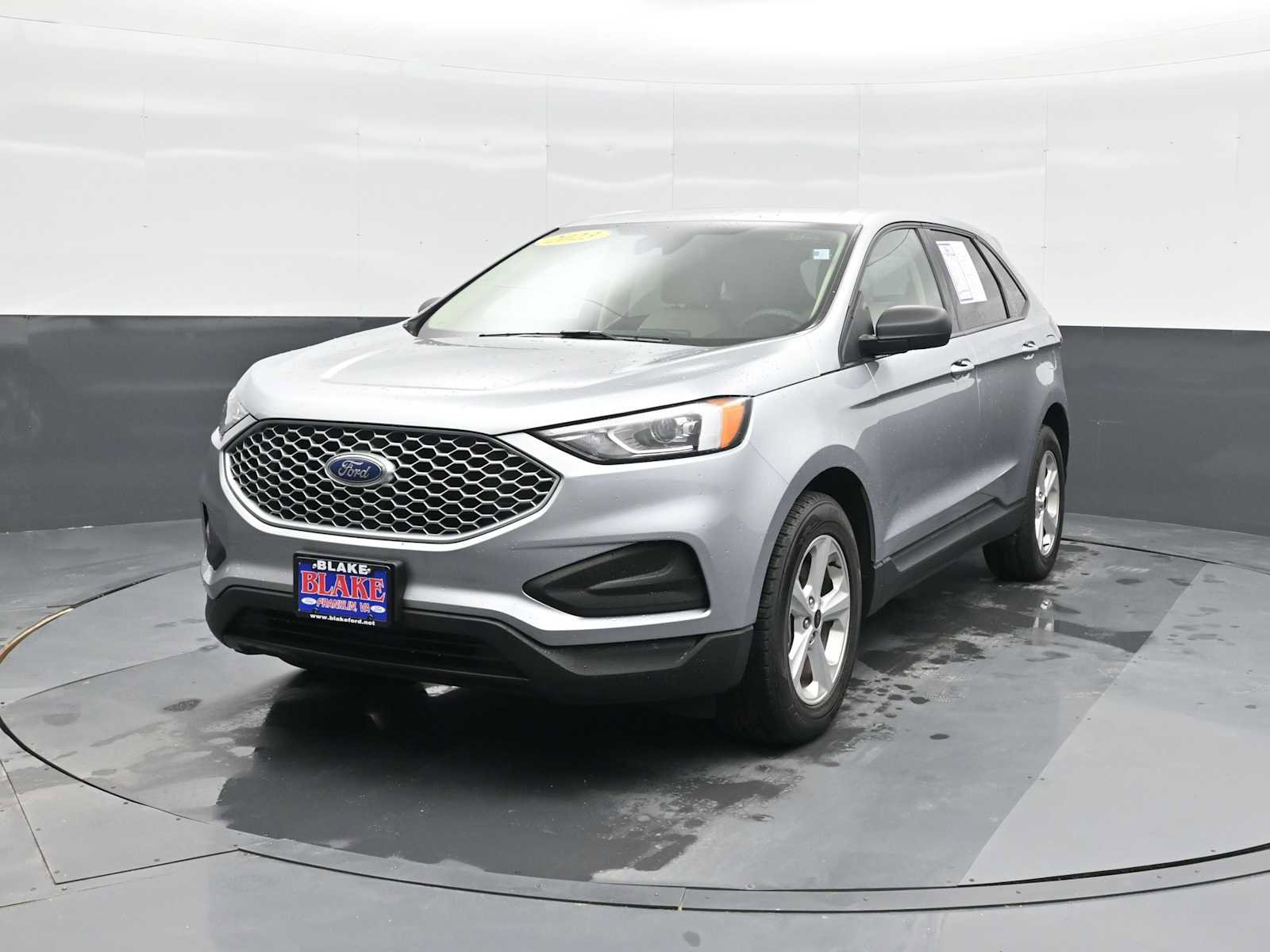 Used 2023 Ford Edge SE AWD/4WD image 4
