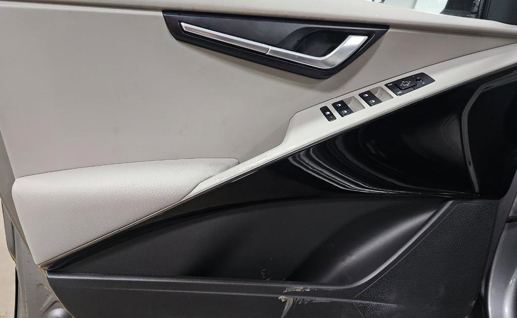 Certified 2023 Kia Niro Wind w/ Wind Preserve Package image 11