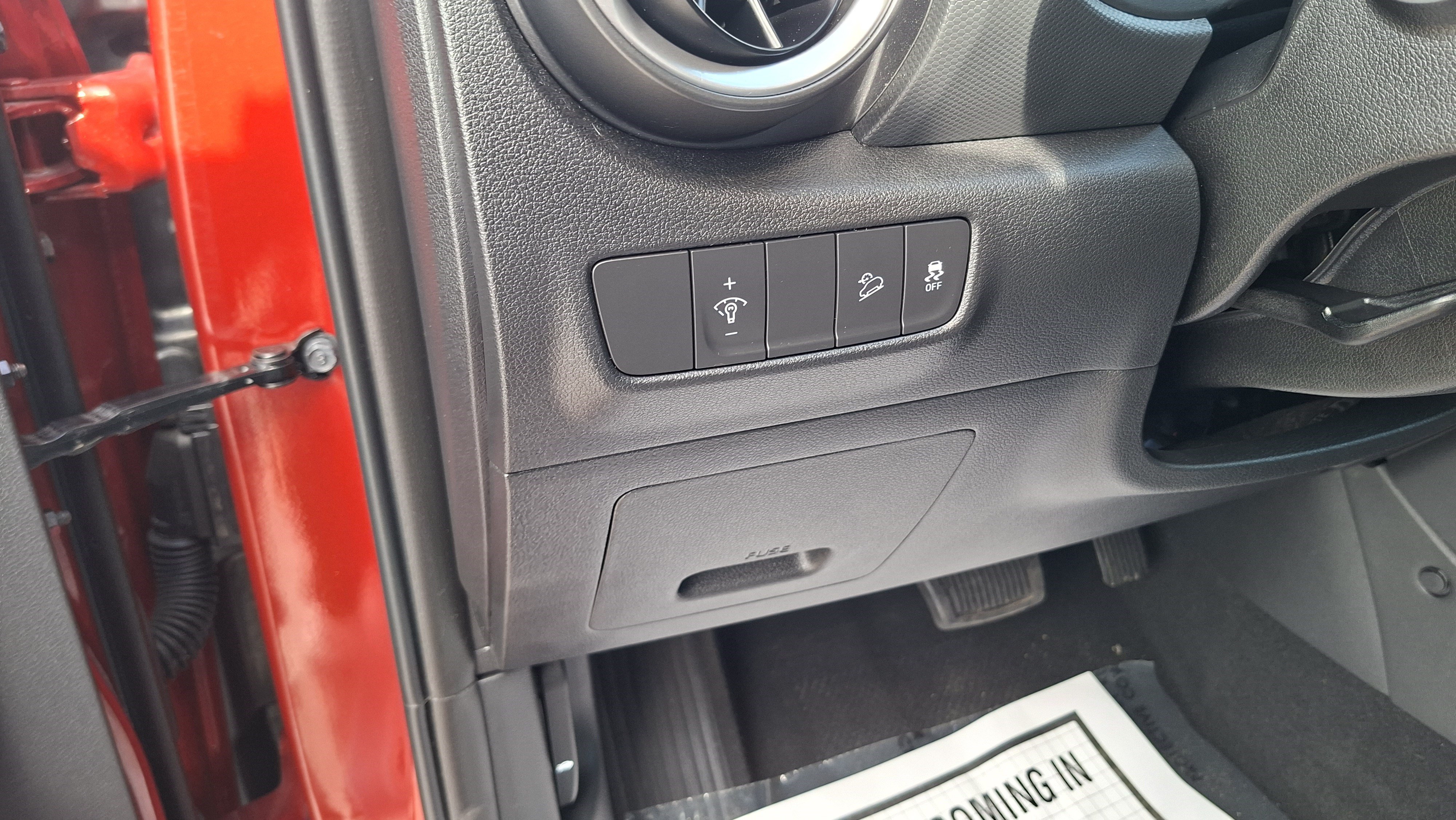 Used 2023 Hyundai Kona Limited FWD image 10