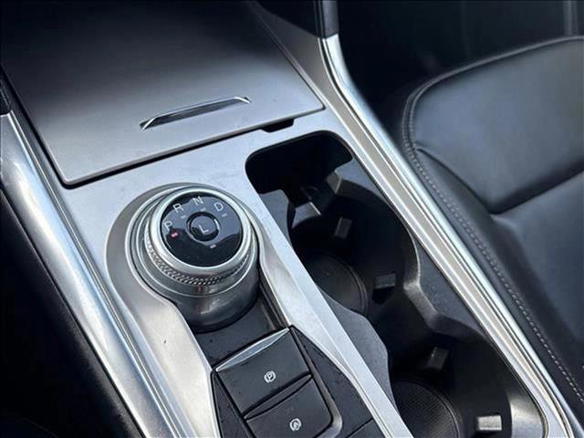 Used 2022 Ford Explorer XLT w/ Equipment Group 202A image 14