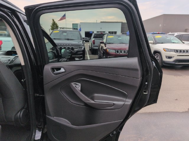 Certified 2018 Ford Escape SE FWD image 16