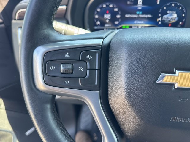 Used 2023 Chevrolet Suburban LT RWD image 11