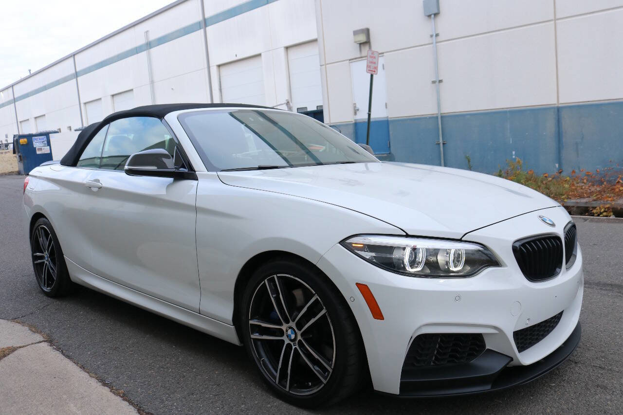 Used 2018 BMW M240i Convertible image 4