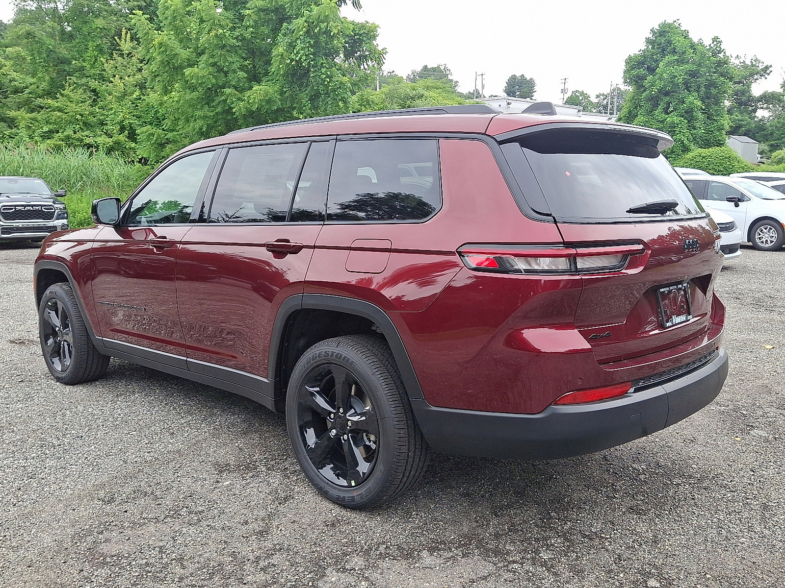 New 2025 Jeep Grand Cherokee L Altitude image 3