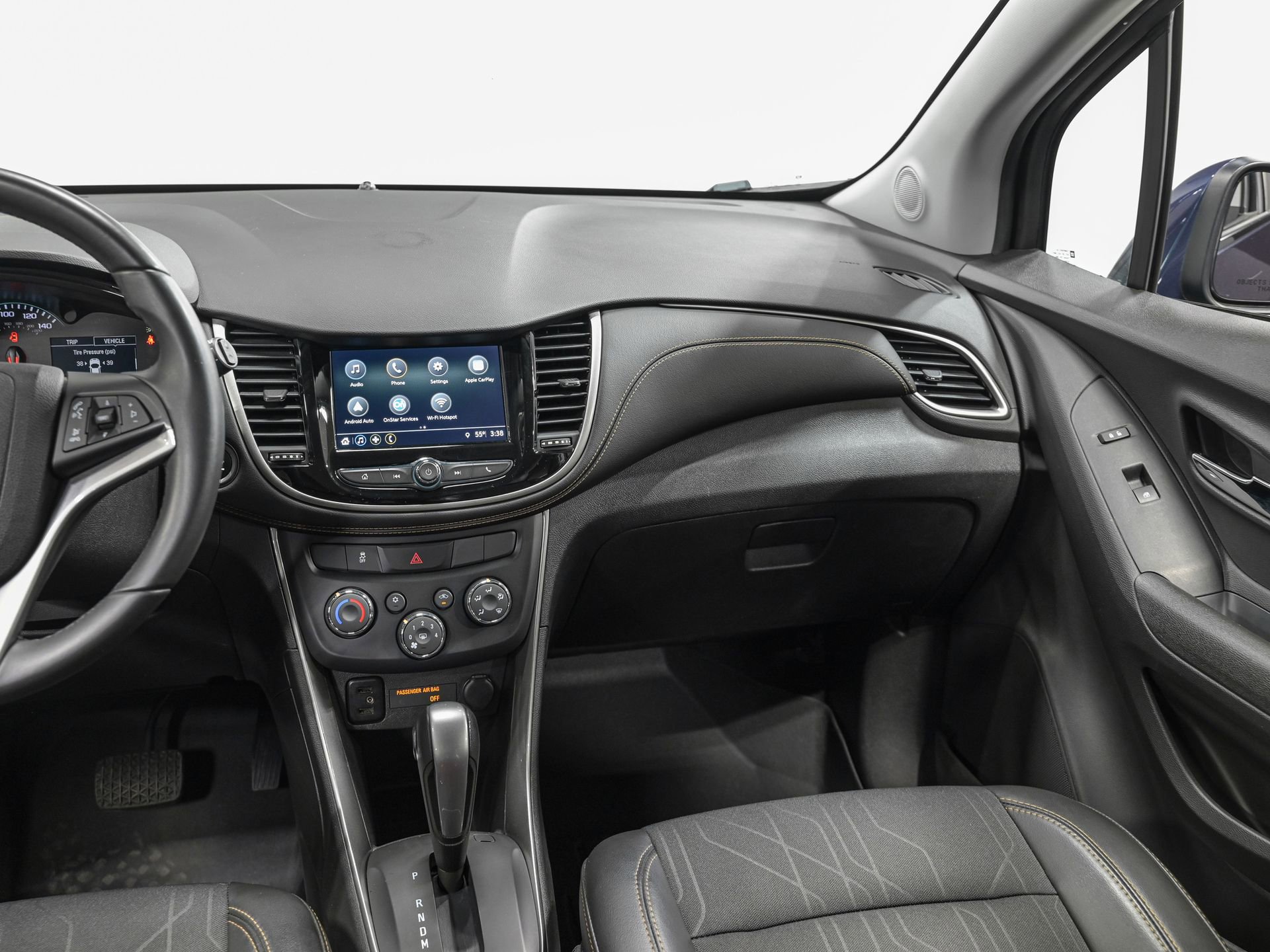 Used 2018 Chevrolet Trax LT w/ LT Convenience Package image 31