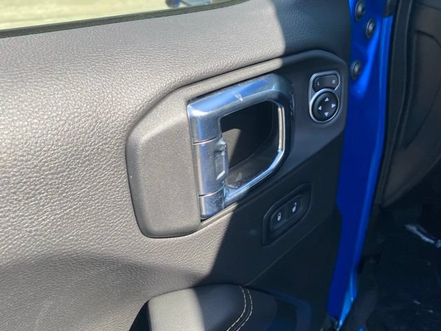 New 2025 Jeep Wrangler Unlimited Sahara AWD/4WD image 13