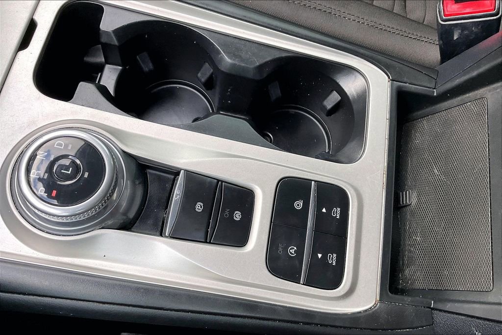 Used 2021 Ford Explorer XLT image 13