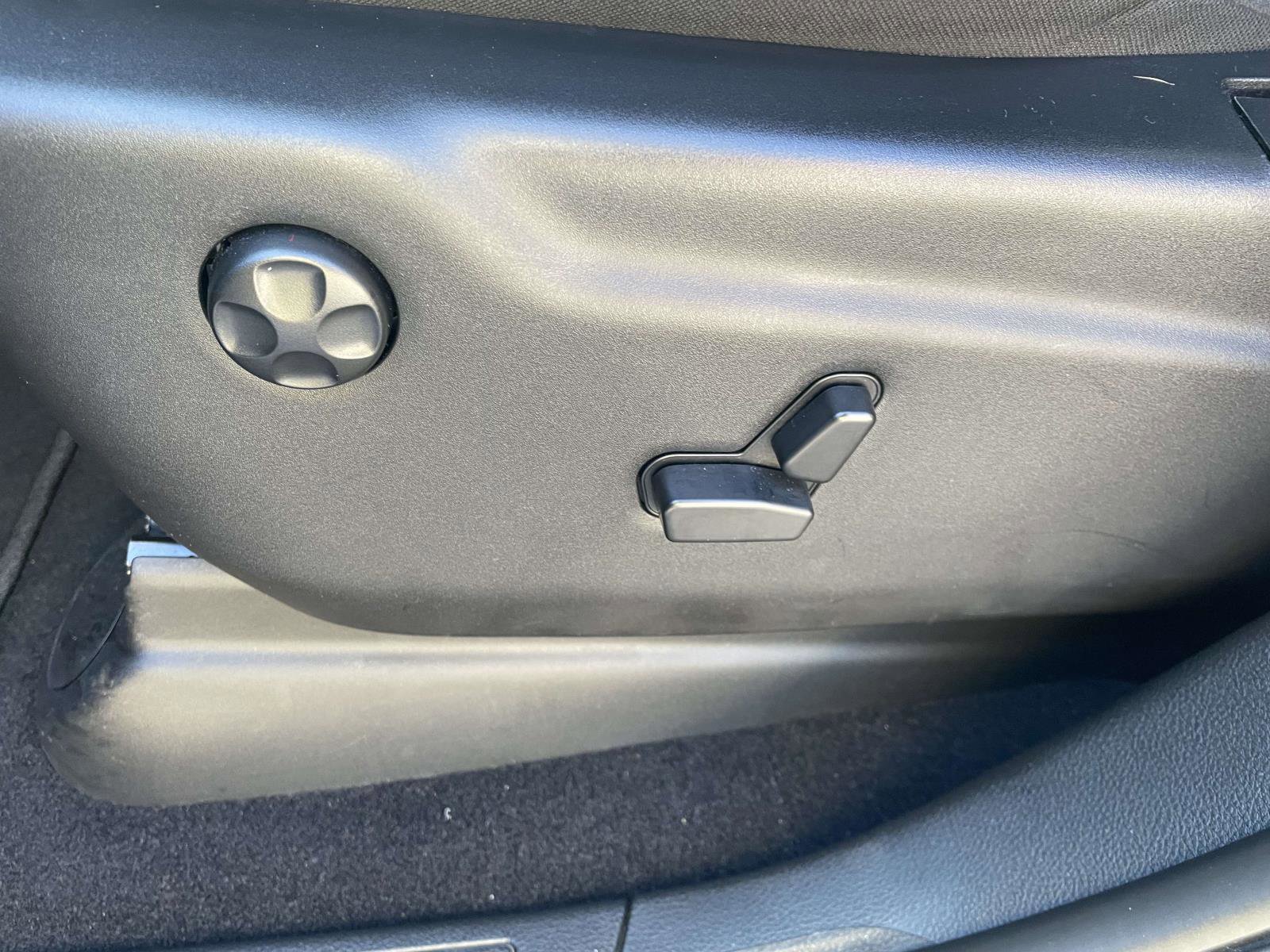 Used 2024 Dodge Durango GT image 16