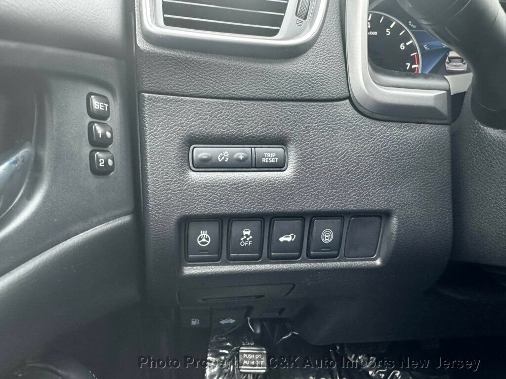 Used 2020 Nissan Murano SL w/ Moonroof Package AWD/4WD image 30