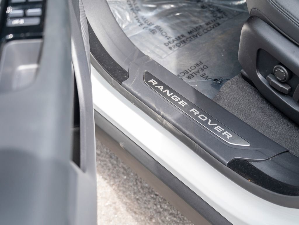 Used 2026 Land Rover Range Rover Velar S image 17