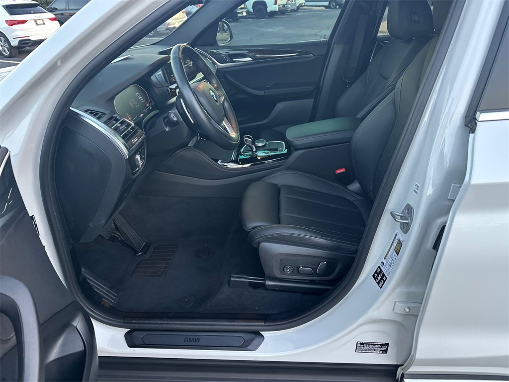 Used 2024 BMW X4 xDrive30i image 9
