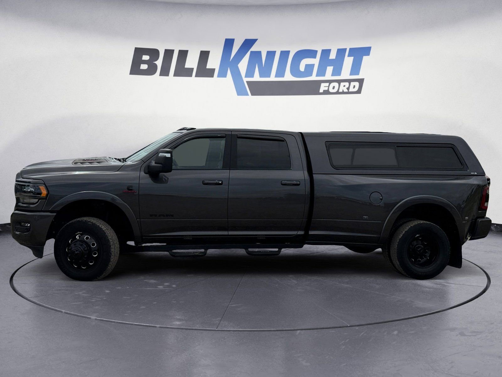Used 2023 RAM 3500 Limited w/ Night Edition AWD/4WD image 2
