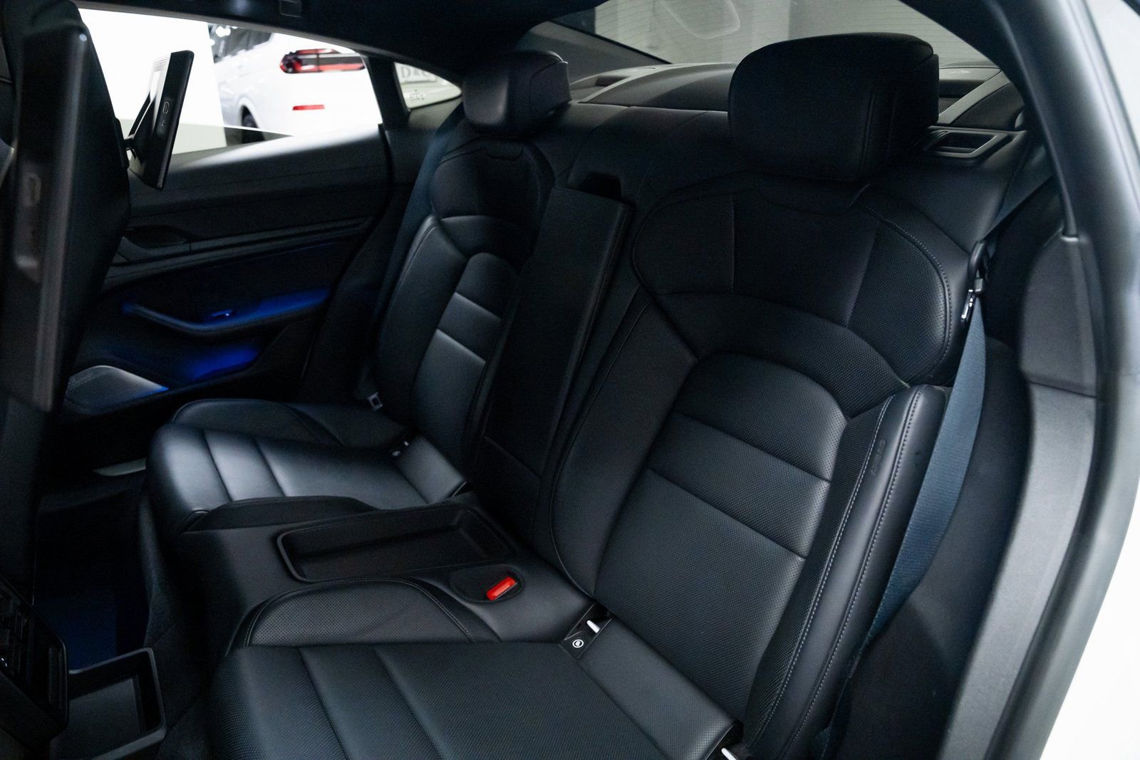 Used 2022 Porsche Taycan 4S image 21