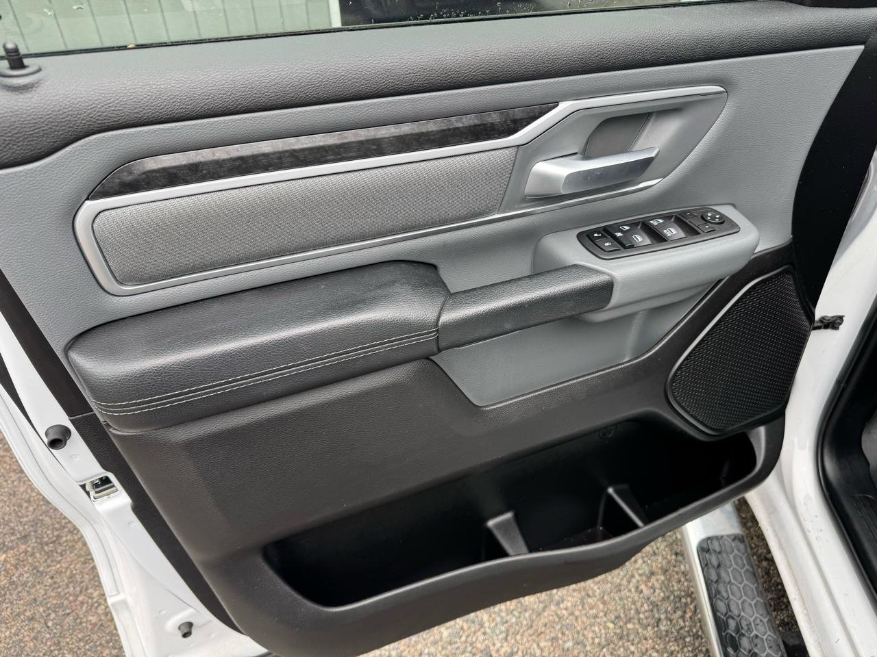 Used 2022 RAM 1500 Big Horn AWD/4WD image 12