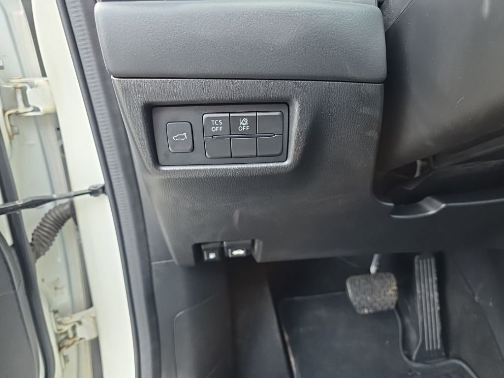 Used 2019 MAZDA CX-5 Touring image 18