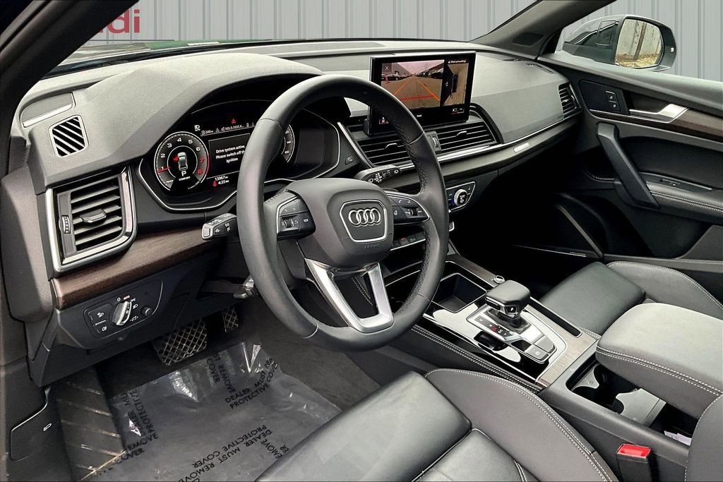 Used 2023 Audi Q5 2.0T Premium Plus w/ Premium Plus Package AWD/4WD image 17