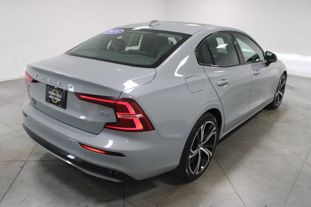 Used 2024 Volvo S60 B5 Core FWD image 9