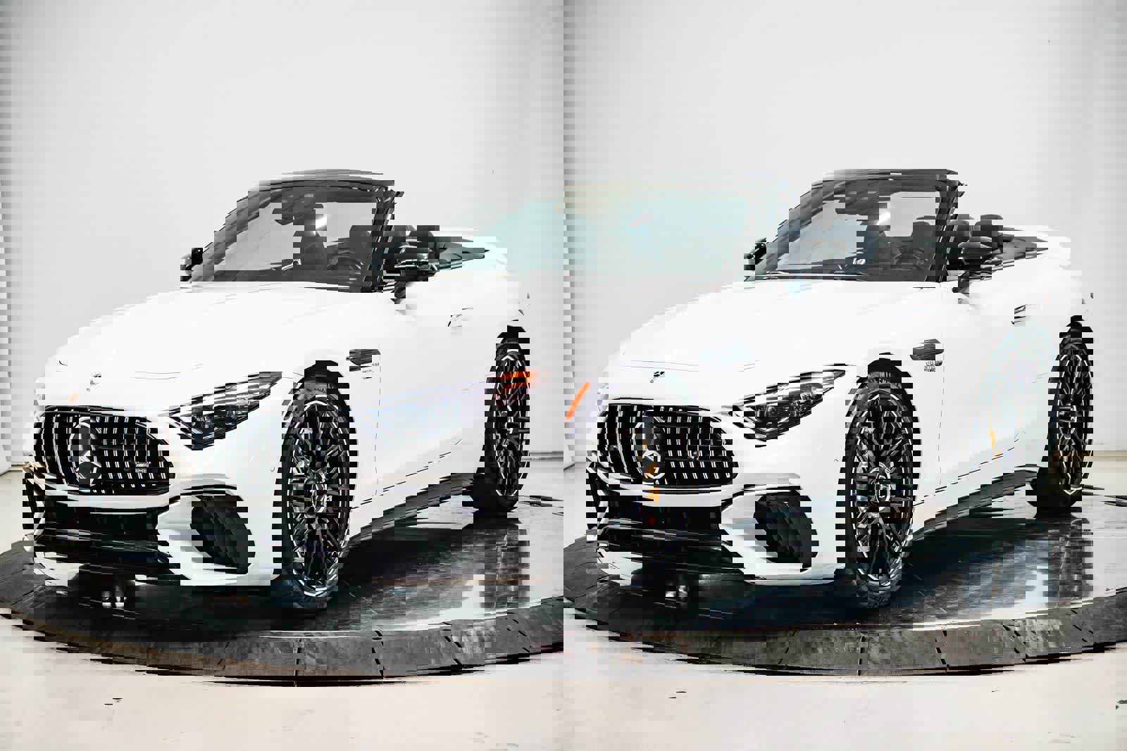 Certified 2022 Mercedes-Benz SL 63 AMG 4MATIC image 7