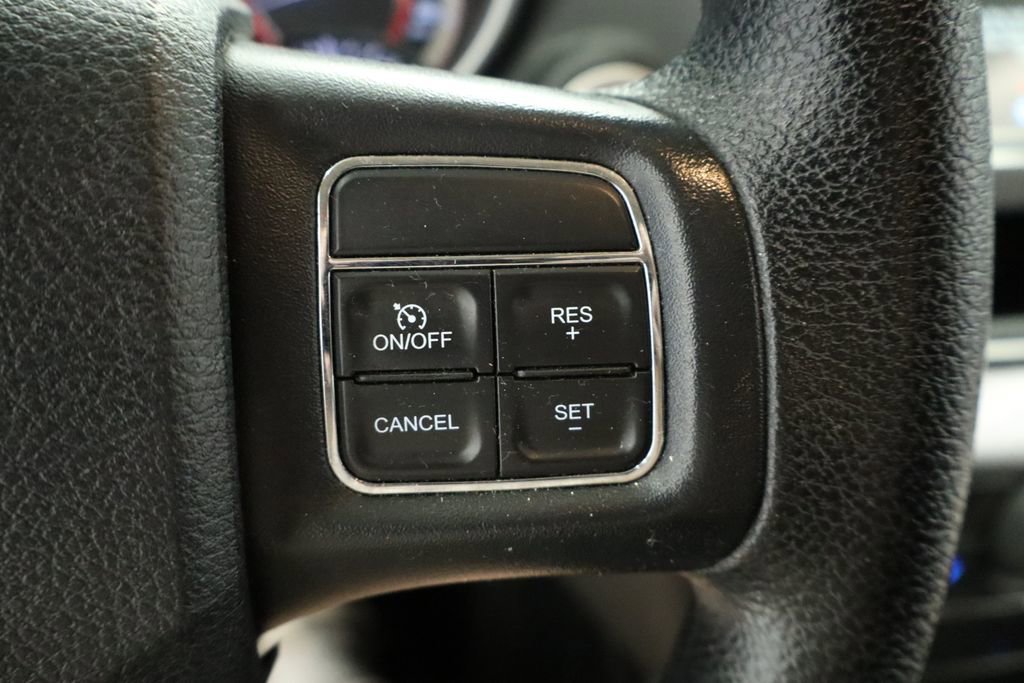 Used 2017 Dodge Journey SXT w/ Comfort/Convenience Group image 29