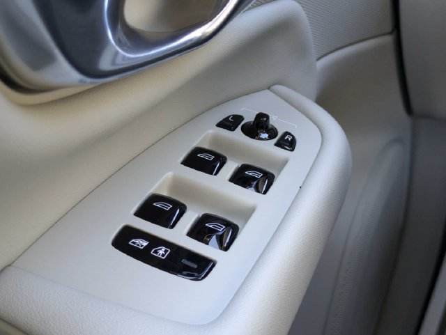 Certified 2026 Volvo XC90 B6 Ultra AWD/4WD image 32