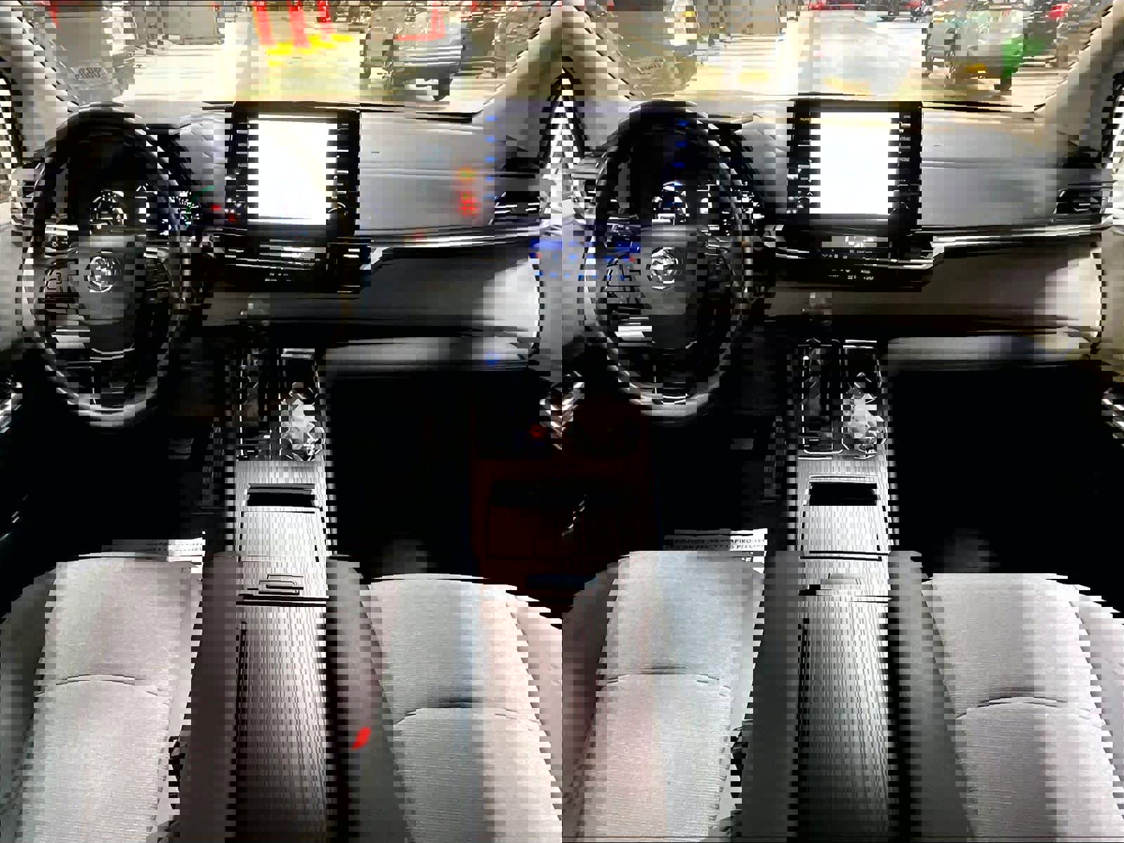 Used 2024 Toyota Sienna LE image 22