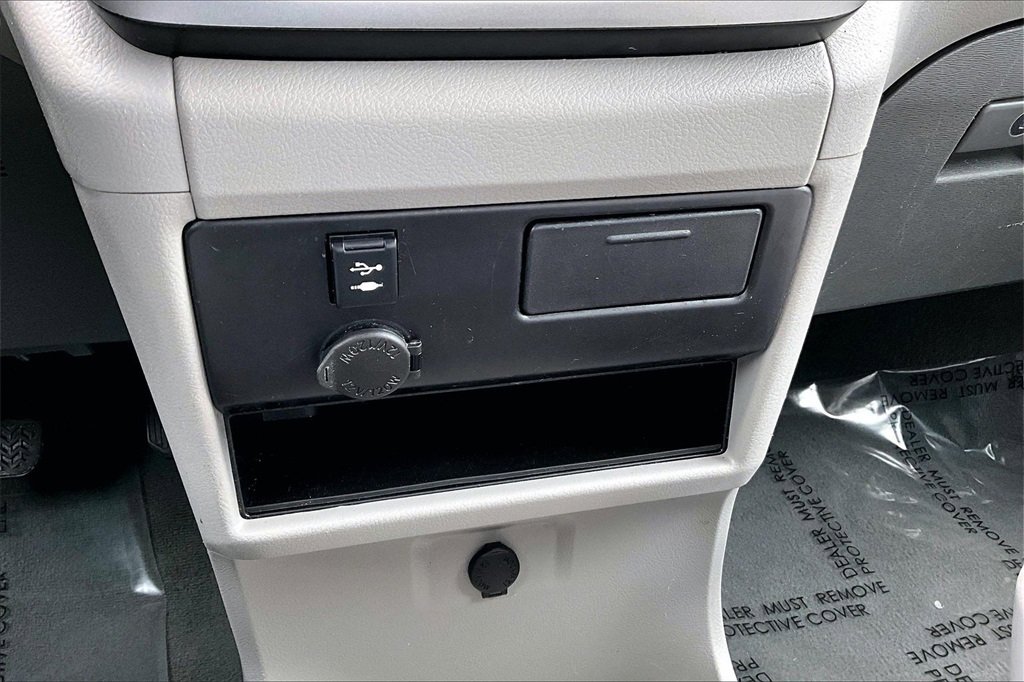 Used 2020 Toyota Sienna LE image 33