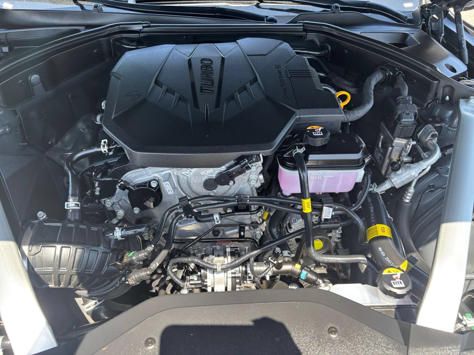 Used 2026 Genesis G70 2.5T RWD image 28