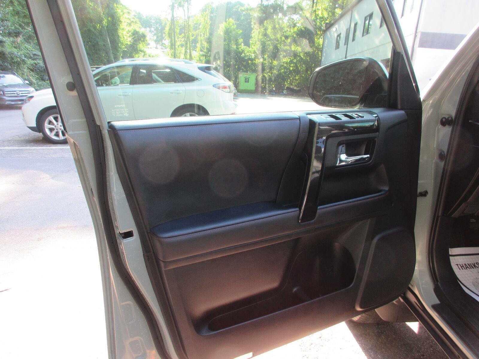 Used 2023 Toyota 4Runner TRD Off-Road Premium w/ Moonroof Package AWD/4WD image 9