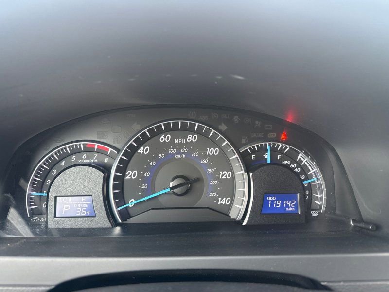 Used 2013 Toyota Camry XLE image 21