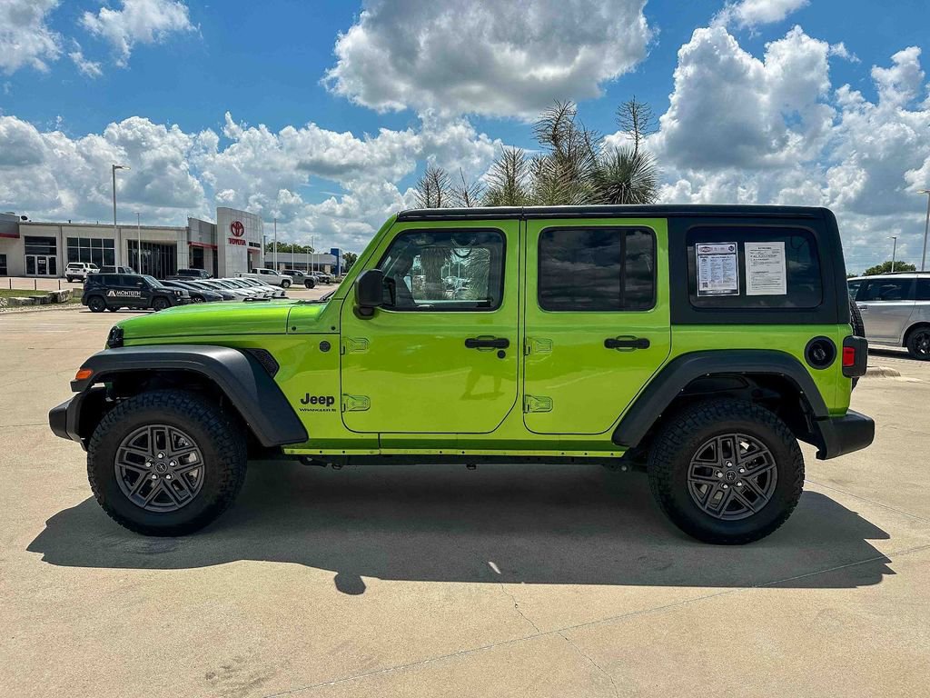 Used 2025 Jeep Wrangler Unlimited Sport AWD/4WD image 6