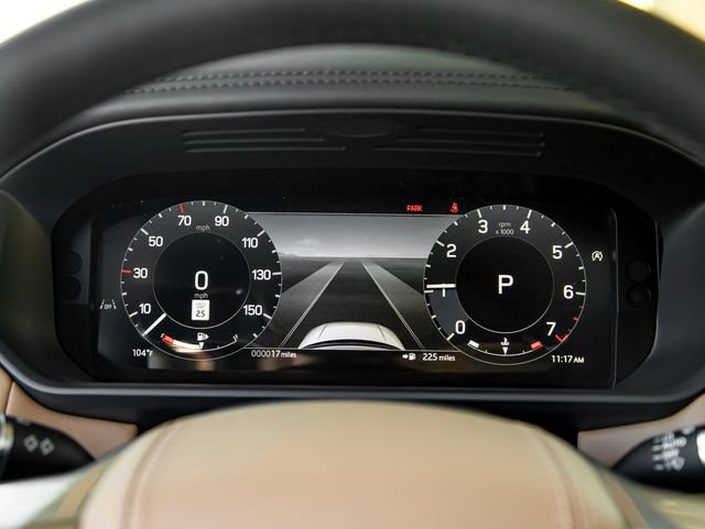 New 2025 Land Rover Discovery Metropolitan Edition AWD/4WD image 17