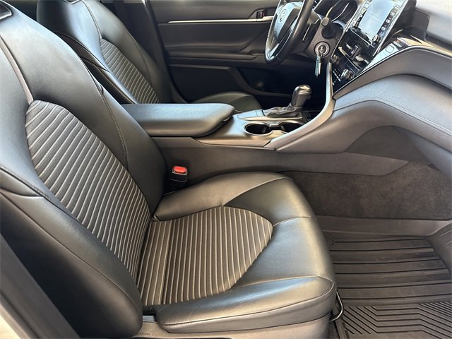 Used 2023 Toyota Camry SE image 33