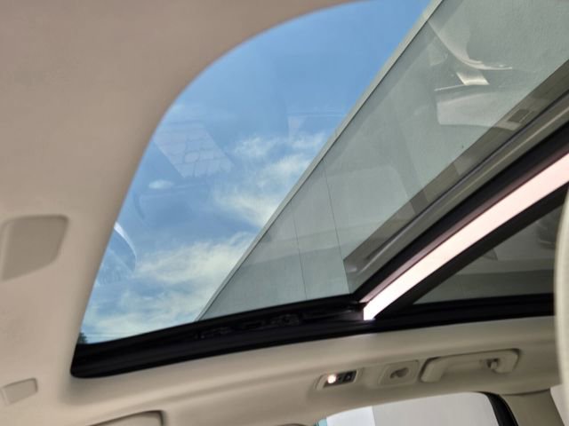 Used 2021 Volvo XC60 T5 Momentum image 24