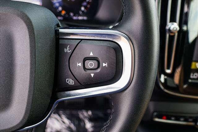 Used 2022 Volvo XC40 T5 Inscription w/ Climate Package AWD/4WD image 16