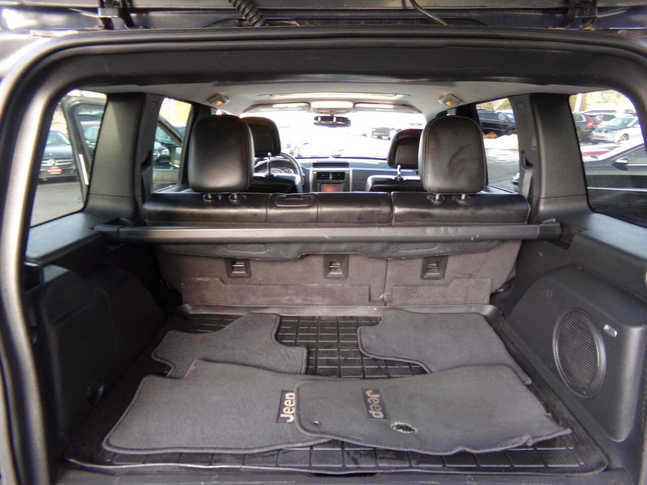 Used 2012 Jeep Liberty Limited Jet w/ Comfort/Convenience Group image 16