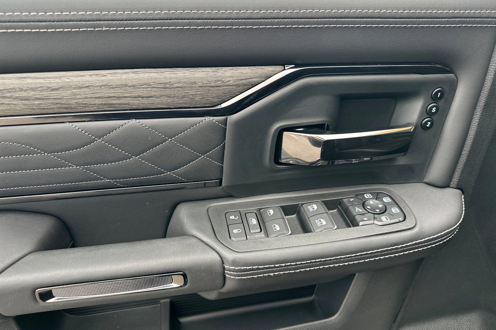 New 2026 RAM 3500 Limited image 12