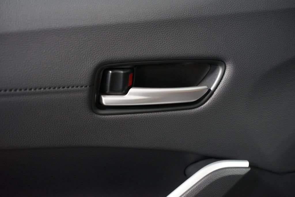 New 2026 Toyota Corolla Cross XLE w/ Convenience Package FWD image 31