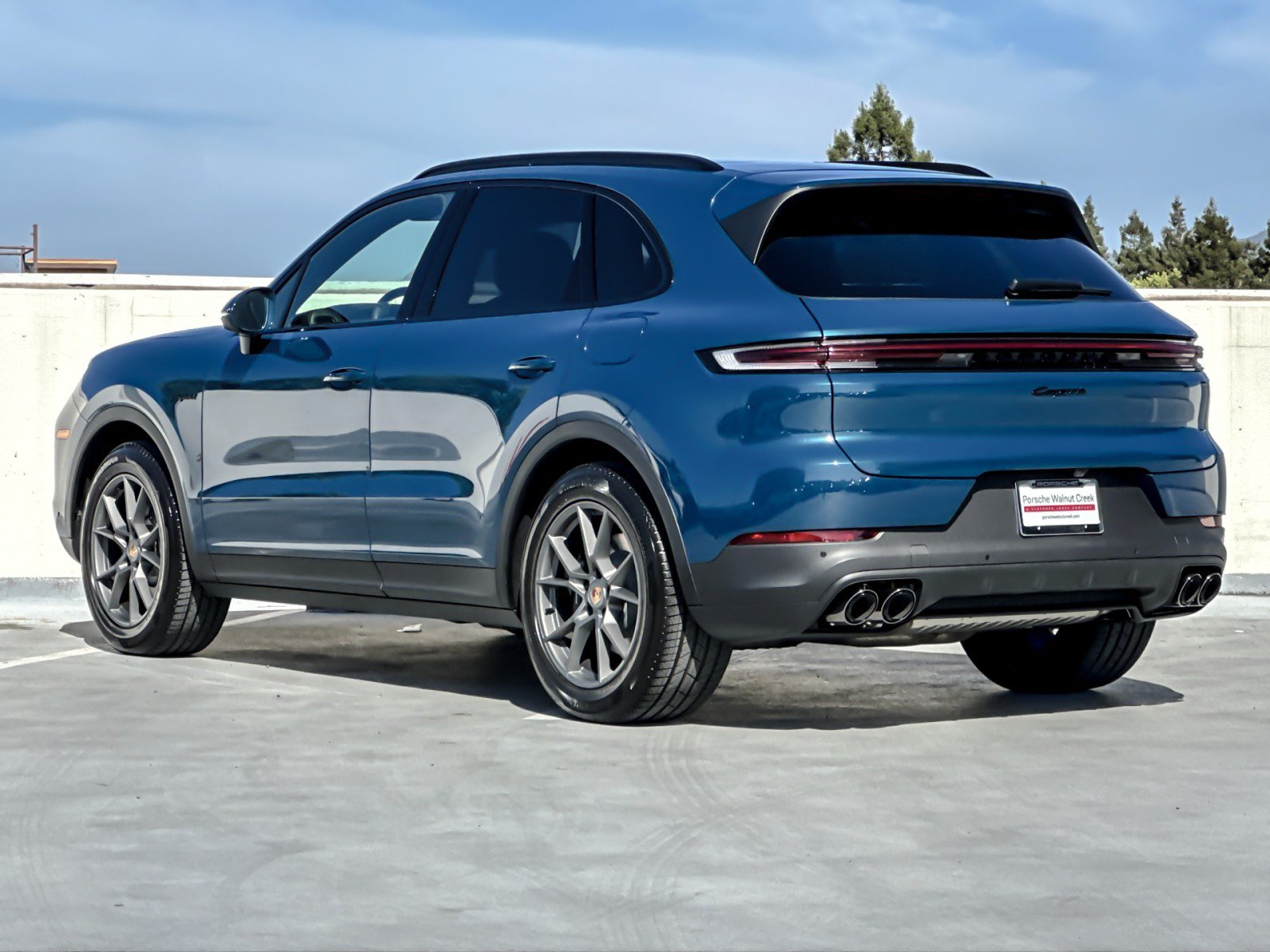 New 2026 Porsche Cayenne Coupe AWD/4WD image 3
