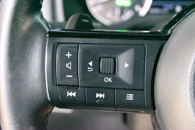 Used 2021 Nissan Rogue SV FWD image 15