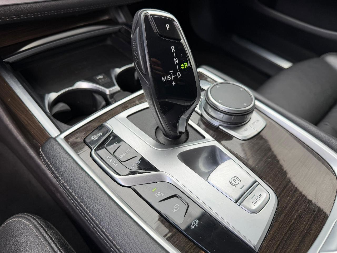 Used 2021 BMW 740i image 14