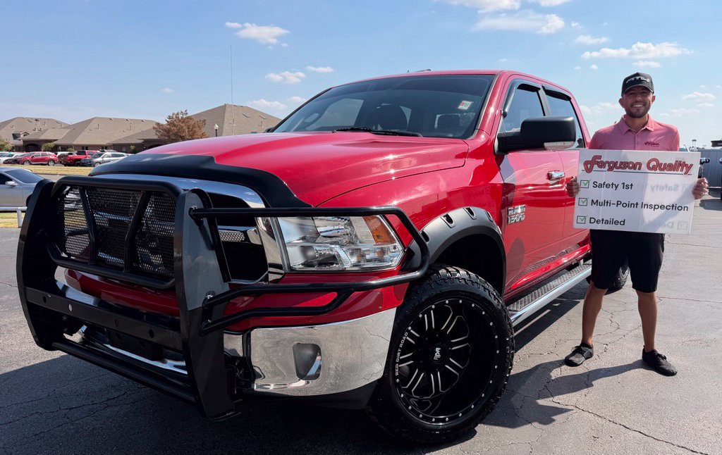Used 2018 RAM 1500 Classic SLT w/ Luxury Group AWD/4WD image 1