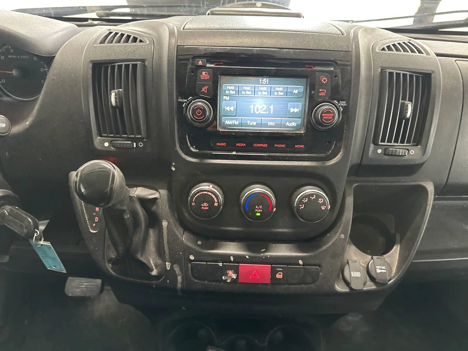 Used 2017 RAM ProMaster 2500 w/ Interior Convenience Group FWD image 5
