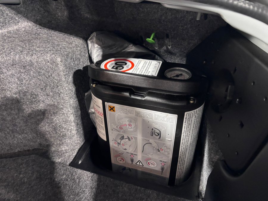 Used 2000 BMW Z3 image 27