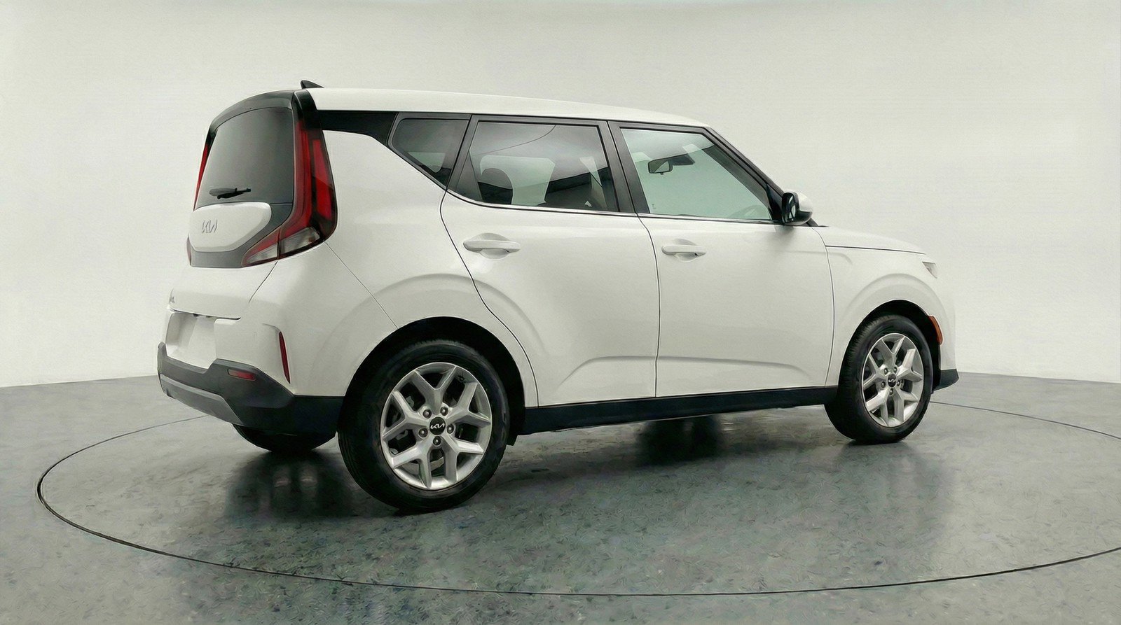 Used 2025 Kia Soul LX w/ LX Technology Package image 9