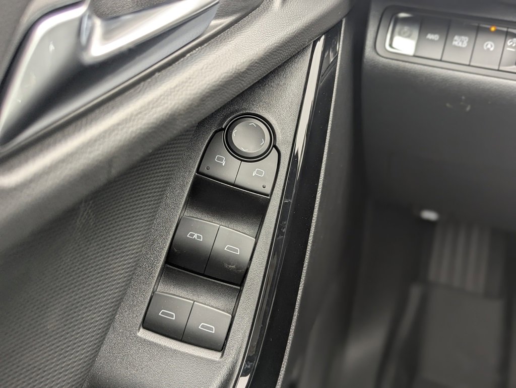 New 2026 Chevrolet Equinox LT image 21