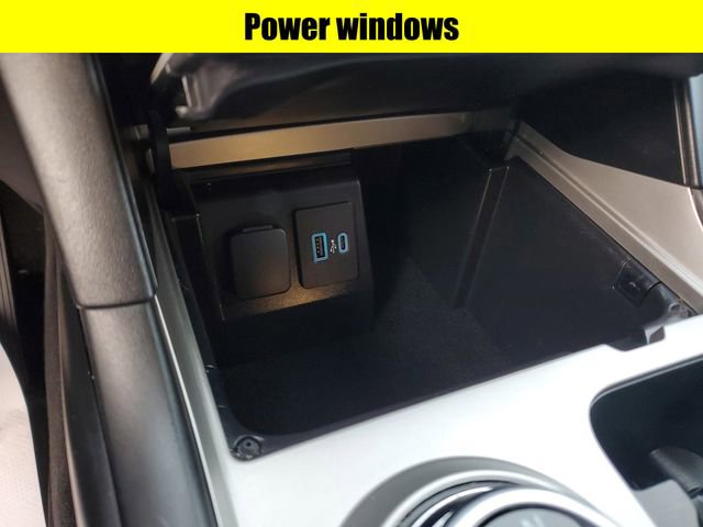 Used 2022 Ford Explorer XLT image 22