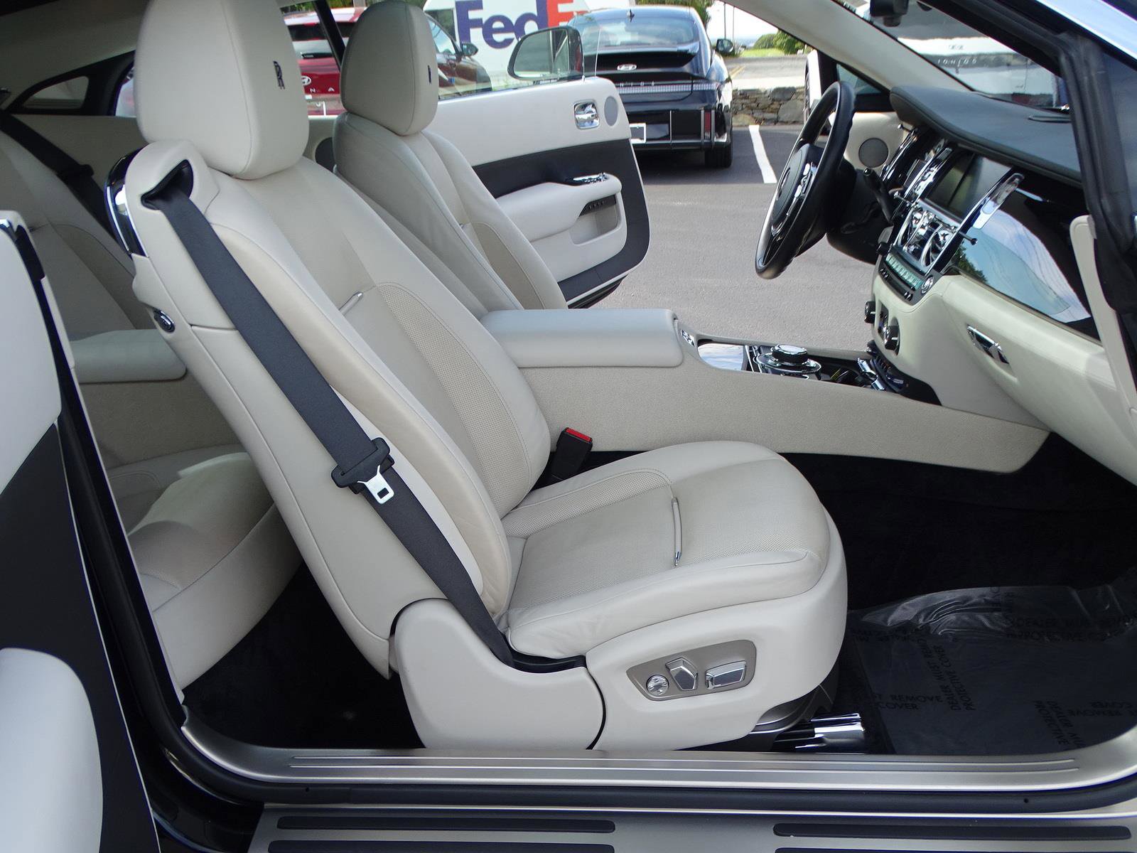Used 2015 Rolls-Royce Wraith RWD image 16