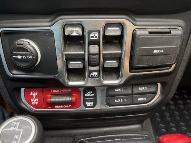 Used 2021 Jeep Wrangler Unlimited Rubicon AWD/4WD image 15