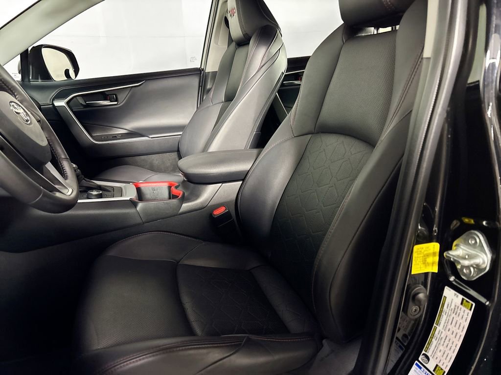 Used 2022 Toyota RAV4 TRD Off-Road image 11